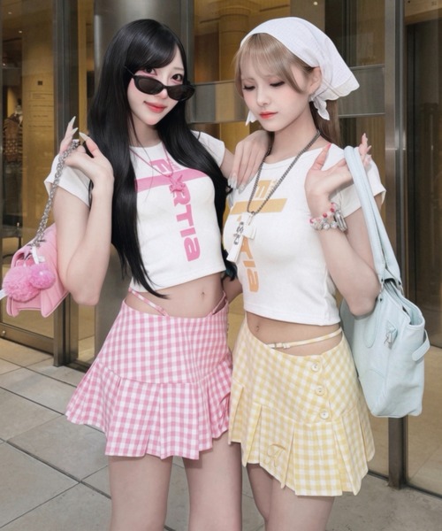 tinkerend(ティンカーエンド)の「【8iuxu_× tinkerend】Vertical Logo Rib Crop Tee / バーティカルロゴリブクロップドTシャツ(Tシャツ/カットソー・レディース・ホワイト系その他/ホワイト系その他2・FREE)」の6枚目の写真
