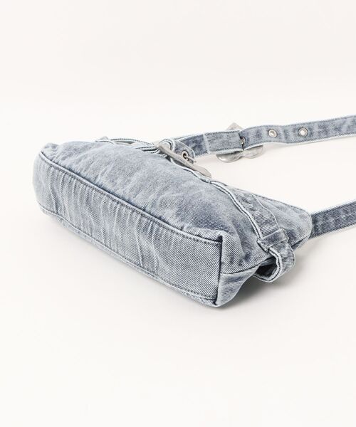 Desigual(デシグアル)の「Heart buckle denim shoulder bag / ハートバックルデニムショルダーバッグ(ショルダーバッグ・レディース・ブラック・FREE)」の7枚目の写真