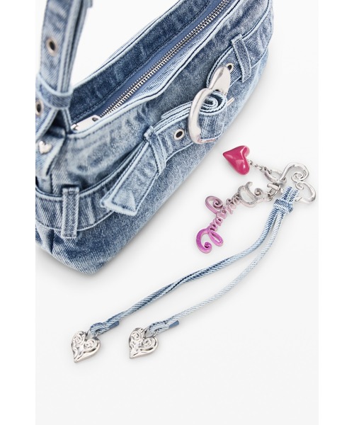Desigual(デシグアル)の「Heart buckle denim shoulder bag / ハートバックルデニムショルダーバッグ(ショルダーバッグ・レディース・ブラック・FREE)」の4枚目の写真