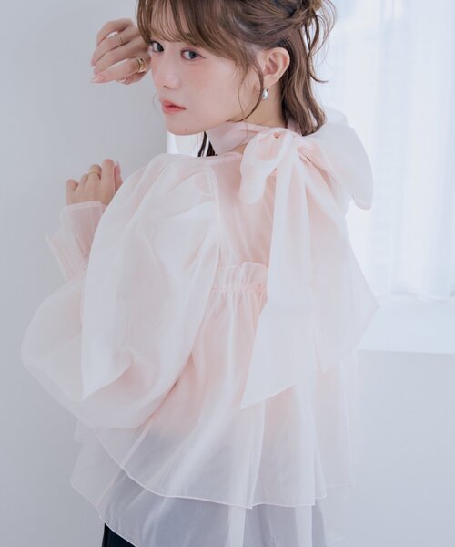 Chico（チコ）の「【SALON by Chico】バックリボンオーガンジーパフブラウス（シャツ/ブラウス・レディース・ピンク/アイボリー/ブラック・FREE）」の4枚目の写真