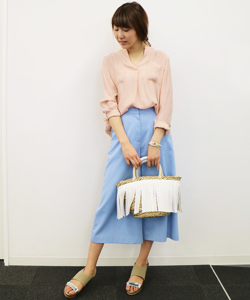 N.(N. Natural Beauty Basic)(エヌエヌナチュラルビューティーベーシック)の「ビエラブラウス フロントタック(シャツ/ブラウス・レディース・カーキ/ネイビー/ブルー系その他/ホワイト/ベージュ系その他/ピンク・MEDIUM)」の10枚目の写真