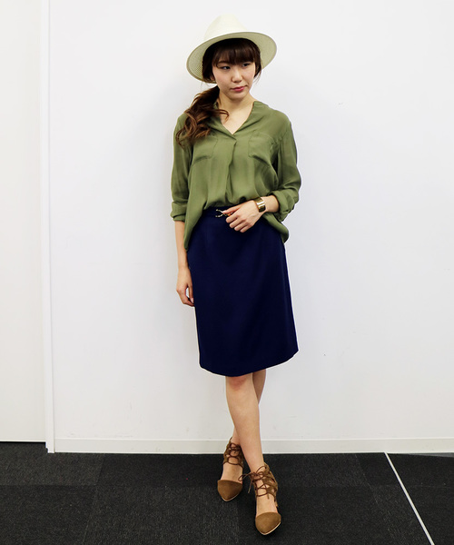 N.(N. Natural Beauty Basic)(エヌエヌナチュラルビューティーベーシック)の「ビエラブラウス フロントタック(シャツ/ブラウス・レディース・カーキ/ネイビー/ブルー系その他/ホワイト/ベージュ系その他/ピンク・MEDIUM)」の18枚目の写真