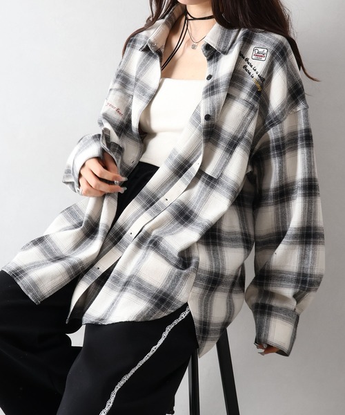 SpRay(スプレイ)の「ビエラチェック刺繍BIGシャツ(シャツ/ブラウス・レディース・ブラック/オフホワイト・FREE)」の5枚目の写真