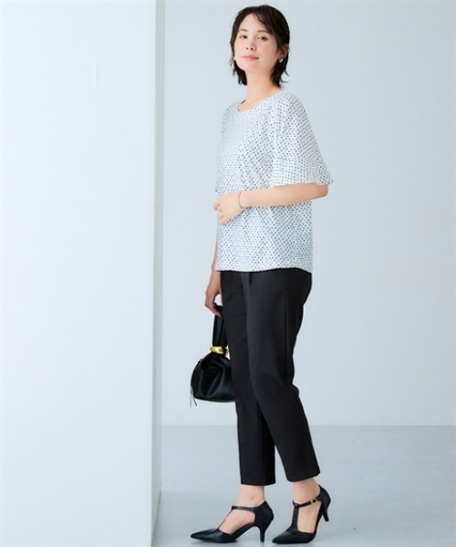 7days Life Styling(セブンデイズライフスタイリング)の「【接触冷感】カットソー素材幾何柄フレア袖ブラウス(シャツ/ブラウス・レディース・ブラック系/ホワイト系・M/L/LL/3L)」の8枚目の写真