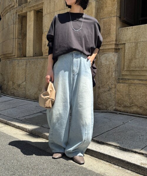 Jena espace merveilleux（ジェナ　エスパスメルヴェイユ）の「バックギャザー長袖カットソー（Tシャツ/カットソー・レディース・ライトベージュ/ブラック/オフホワイト・FREE）」の9枚目の写真