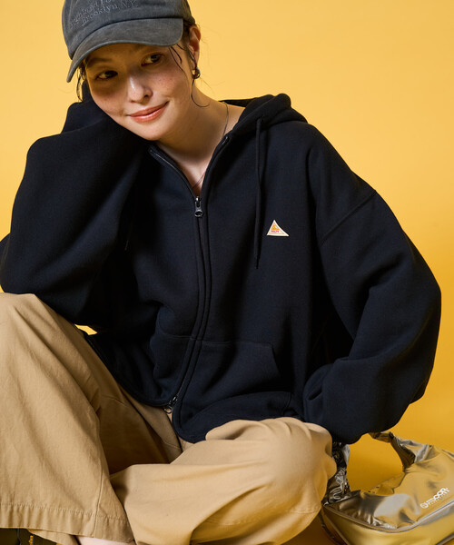 FREAK'S STORE(フリークスストア)の「限定展開 KELTY × FREAK'S STORE/ケルティ 別注 裏起毛 フルジップ パーカー(パーカー・レディース・ピンク/ライトグレー/ネイビー/ブラウン/ベージュ/オリーブ/ブラック・フリ-)」の15枚目の写真