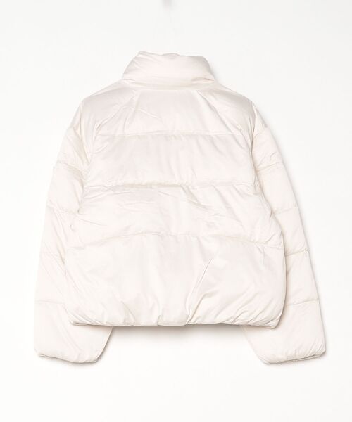 Guess(ゲス)の「MARIKA Cozy Puffer ジャケット 中綿ジャケット(ダウンジャケット/コート・レディース・ブラック/ホワイト系その他・X-SMALL/LARGE/MEDIUM/SMALL)」の12枚目の写真