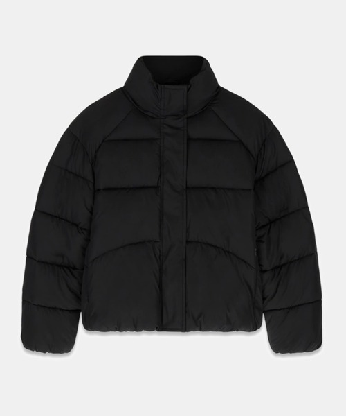 Guess(ゲス)の「MARIKA Cozy Puffer ジャケット 中綿ジャケット(ダウンジャケット/コート・レディース・ブラック/ホワイト系その他・X-SMALL/LARGE/MEDIUM/SMALL)」の11枚目の写真