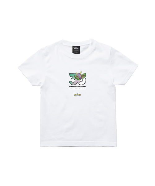 ZOZOSPOT(ゾゾスポット)の「Pokemon 30th Anniversary 1025 T-shirt 「ドクケイル」(Tシャツ/カットソー・レディース・ホワイト・SMALL/MEDIUM/LARGE/X-LARGE/XX-LARGE/XXX-LARGE/100cm/110cm/120cm/130cm/140cm/150cm/160cm)」の2枚目の写真