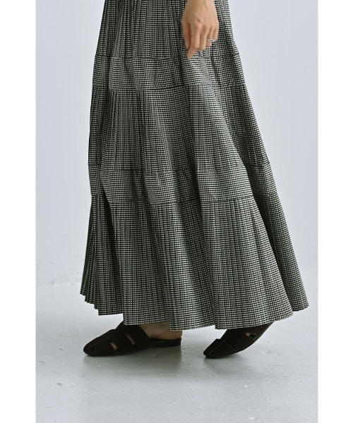 marjour(マージュール)の「TAFFETA CHECK TIERED SKIRT(スカート・レディース・ブラック・M)」の1枚目の写真