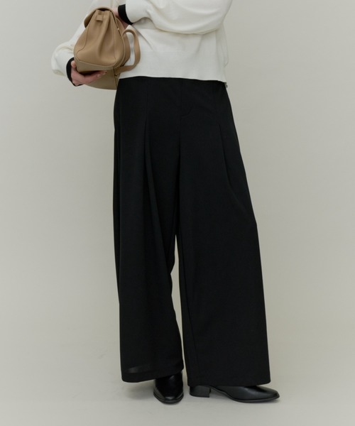 Plumel(プルメル)の「Crepe Jersey Cocoon Wide Pants / カットジョーゼットコクーンパンツ(スラックス・レディース・ブラウン/ブラック・MEDIUM/LARGE)」の2枚目の写真