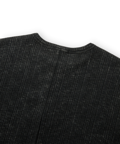 MMIC(エムエムアイシー)の「グレイン ヘンリーネック(ウォッシュドブラック)(Tシャツ/カットソー・メンズ・その他・MEDIUM/LARGE/X-LARGE)」の10枚目の写真