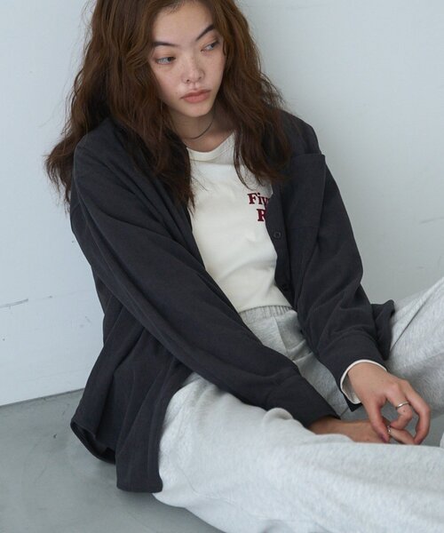 COLONY 2139(コロニートゥーワンスリーナイン)の「セットアップ/秋服 コーデュロイシャツ(シャツ/ブラウス・レディース・ピンク/ブラウン/チャコールグレー・FREE)」の7枚目の写真