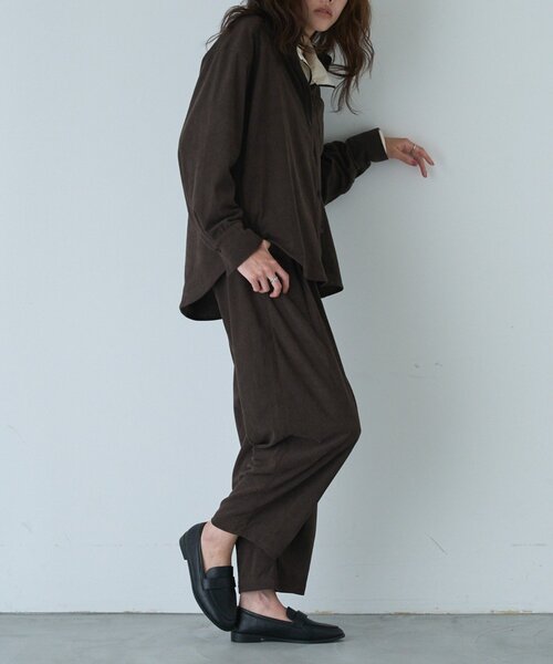 COLONY 2139(コロニートゥーワンスリーナイン)の「セットアップ/秋服 コーデュロイシャツ(シャツ/ブラウス・レディース・ピンク/ブラウン/チャコールグレー・FREE)」の20枚目の写真