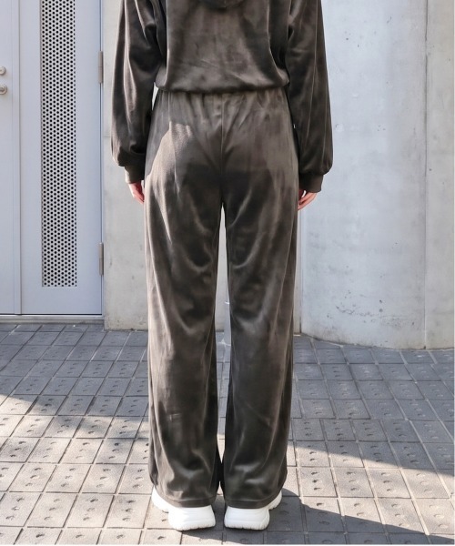 FUN(ファン)の「ベロアフレアパンツ(その他パンツ・レディース・ブラウン/ブラック/ピンク・M/S)」の5枚目の写真