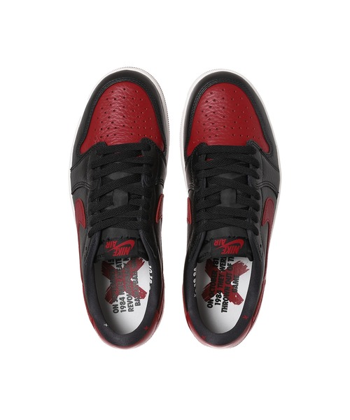 JORDAN BRAND（ジョーダンブランド）の「AIR JORDAN 1 RETRO LOW OG IW6276-001（スニーカー・メンズ・レッド・27.5cm/28.5cm/28cm/27cm/26cm/24.5cm/24cm/23.5cm/23cm/26.5cm）」の5枚目の写真