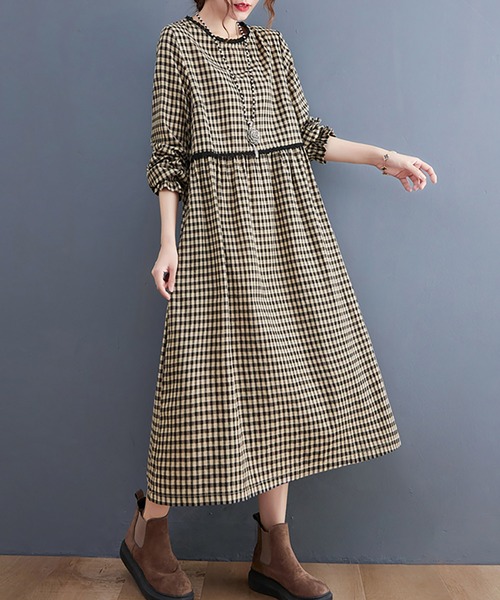 Doux Belle（ドゥーベル）の「チェック柄レース切り替えロングワンピース（ワンピース・レディース・ベージュ/ブラウン・X-LARGE/MEDIUM/LARGE）」の4枚目の写真