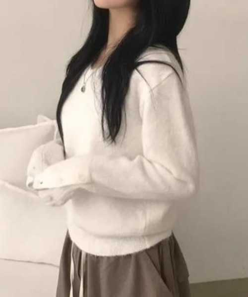 semplice（センプリチェ）の「ニット・セーター【韓国ファッション】（ニット/セーター・レディース・キャメル/ネイビー/グレー/オフホワイト・F）」の16枚目の写真
