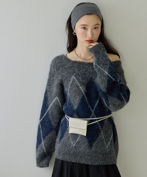 DISCOAT(ディスコート)の「【Noka】アーガイルニット《WEB限定》(ニット/セーター・レディース・チャコールグレー/ブラウン/アイボリー・FREE)」の2枚目の写真