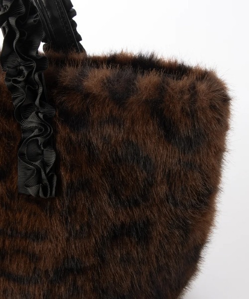 CACHELLIE（カシェリエ）の「F/FUR FRILL HANDLE TOTE（トートバッグ・レディース・ブラック/グレイッシュベージュ/レオパード・FREE）」の10枚目の写真