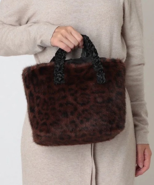 CACHELLIE（カシェリエ）の「F/FUR FRILL HANDLE TOTE（トートバッグ・レディース・ブラック/グレイッシュベージュ/レオパード・FREE）」の11枚目の写真
