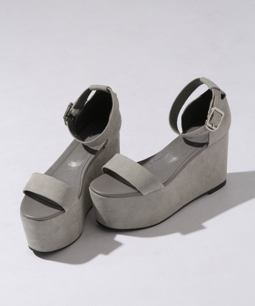 HARE（ハレ）の「アツゾコストラップサンダル(HARE)（サンダル・レディース・グレー/ブラック/オレンジ・LARGE/MEDIUM）」の3枚目の写真