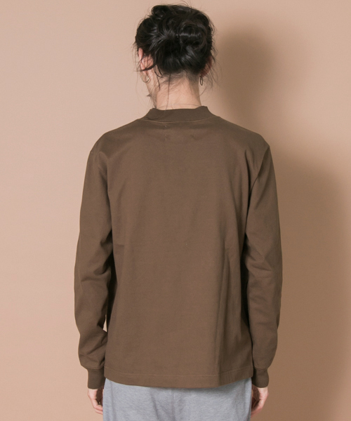 URBAN RESEARCH（アーバンリサーチ）の「MHL.×UR　別注KNIT LONG-SLEEVE T-SHIRTS（ニット/セーター・メンズ・ブラック/ブラウン系その他・LARGE/MEDIUM）」の5枚目の写真