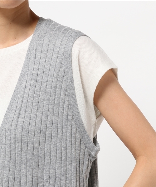 Denime（ドゥニーム）の「リブニットジレ（カーディガン/ボレロ・レディース・ワイン/ベージュ/グレー・FREE）」の8枚目の写真