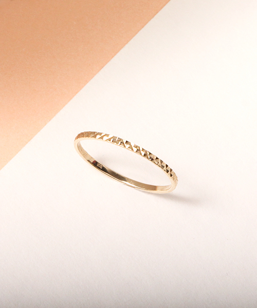 JUPITER(ジュピター)の「【K10】スリムリング/細リング/ゴールド<動画あり><7号~13号展開>(リング・レディース・ゴールド/ゴールド系その他3/ゴールド系その他2/ゴールド系その他4・#7/#9/#13/#11)」の4枚目の写真