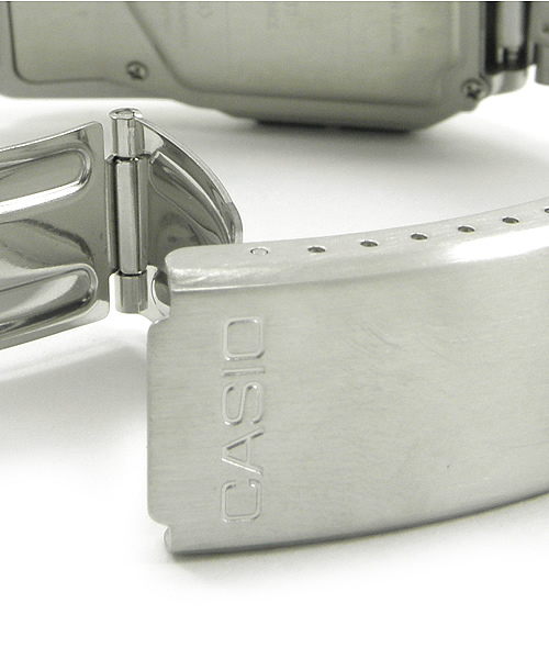 AMERICAN RAG CIE(アメリカンラグシー)の「CASIO(カシオ)時計 BRI-DBC32D-1A(アナログ腕時計・メンズ・シルバー・フリ-)」の5枚目の写真