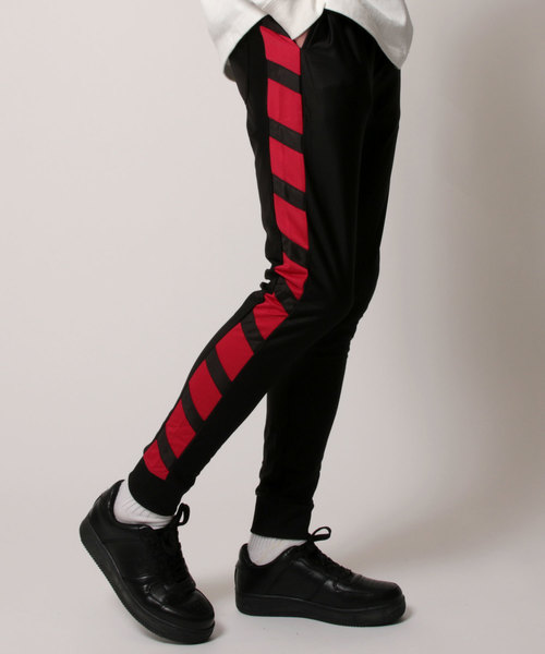 THE CASUAL(カジュアル)の「サイドラインテーパードスキニートラックジャージパンツ(その他パンツ・メンズ・ブルー系その他3/ブルー系その他4/ブラック系その他/ブラック系その他2/ブラック系その他3/ブラック系その他4/ブラック系その他5/ブラック系その他6/ブルー系その他/ブルー系その他2/ホワイト系その他/ブラック系その他7/ホワイト系その他3/ホワイト系その他2・L/M/S/XL)」の10枚目の写真