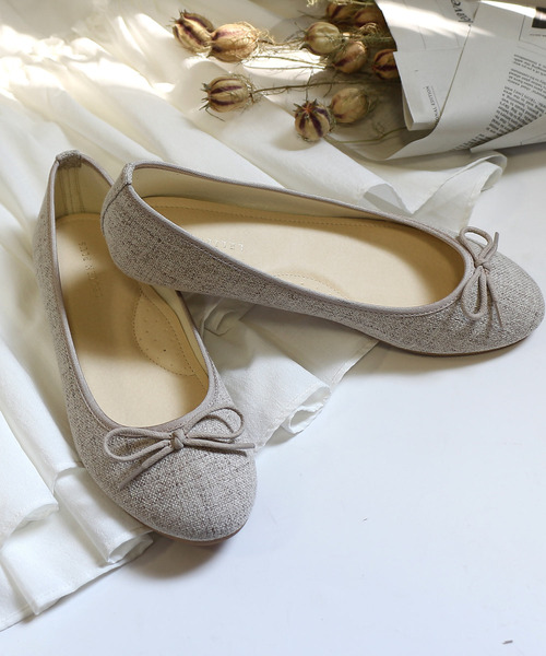 AmiAmi（アミアミ）の「【まいにちバレエ】ラウンドトゥ バレエシューズ/バレエコア（バレエシューズ・レディース・ライトグレー/レオパード/ゴールド系その他/マルチ/ブルー系その他2/ベージュ/グレー/ピンク/グリーン/ブラック系その他/グレー系その他/ブルー系その他/ブラック系その他2/ブラック系その他3/ブラック/ブラウン/ワイン/ホワイト/レッド/グレイッシュブルー/コーラル/グレイッシュベージュ/シルバー/ブラック系その他4/グレー系その他2/ネイビー/ブラック系その他5/ブルー系その他3/ベージュ系その他/ピンク系その他/ナチュラル/カーキ/ブルー系その他4/ブラウン系その他/アニマル/ベージュ系その他2/ダークベージュ/ゼブラ/モスグリーン/ライトブルー/スモークピンク/ブラウン系その他2/ブラック系その他6/ブロンズ/シルバー系その他/ホワイト×ブラック/チョコ/チェリーレッド/ブラック系その他7・38/35/36/37/39/40）」の21枚目の写真