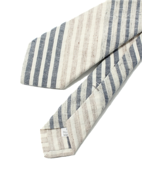 Journal Standard TRISECT（トライセクト）の「GRAHAM WITHERS: SHULTZ TIE / ネクタイ（ネクタイ・メンズ・ネイビー・FREE）」の2枚目の写真