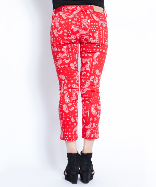 X-girl（エックスガール）の「XG BANDANA CROPPED PANTS（その他パンツ・レディース・レッド/ブルー・0/1/2）」の6枚目の写真