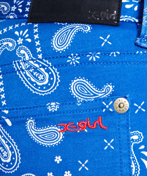 X-girl（エックスガール）の「XG BANDANA CROPPED PANTS（その他パンツ・レディース・レッド/ブルー・0/1/2）」の8枚目の写真