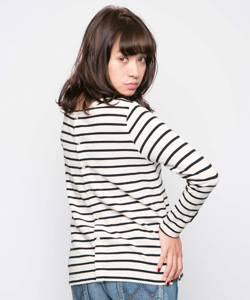 MILKFED.（ミルクフェド）の「STRIPE 2WAY TOP（Tシャツ/カットソー・レディース・ホワイト/ネイビー/ライトパープル・SMALL/MEDIUM）」の5枚目の写真