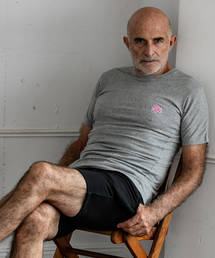 1PIU1UGUALE3 RELAX(ウノピゥウノウグァーレトレ)オリガミ刺繍ワッペン 半袖Tシャツ