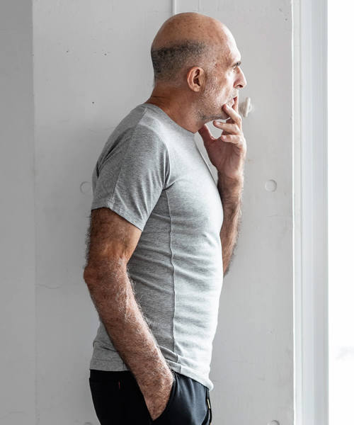 1piu1uguale3 RELAX（ウノピュウノウグァーレトレリラックス）の「1PIU1UGUALE3 RELAX(ウノピゥウノウグァーレトレ)オリガミ刺繍ワッペン 半袖Tシャツ（Tシャツ/カットソー・メンズ・グレー/ネイビー/ホワイト/ブラック・SMALL/MEDIUM/LARGE/X-LARGE）」の6枚目の写真