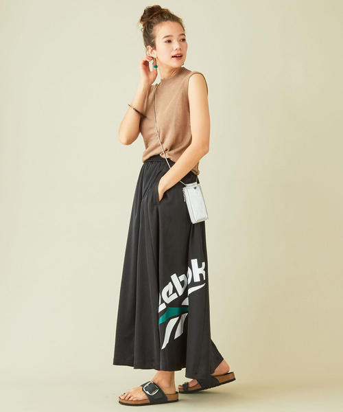 Reebok（リーボック）の「【別注】＜Reebok＞∴ビッグロゴプリント ロングスカート（スカート・レディース・ダークグリーン/ブラック・FREE）」の3枚目の写真