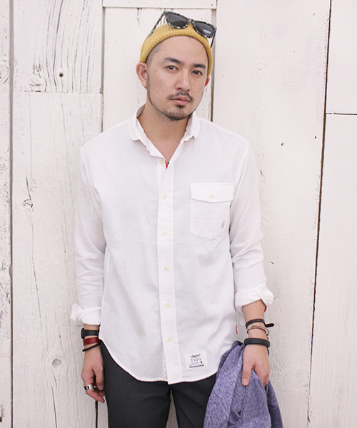 CIAOPANIC TYPY（チャオパニックティピー）の「甘織りツイルショールカラーシャツ（シャツ/ブラウス・メンズ・ホワイト/ネイビー・MEDIUM/SMALL/LARGE）」の2枚目の写真