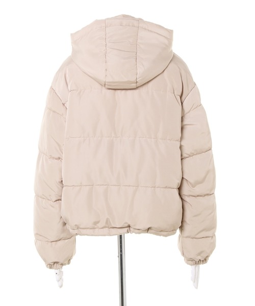 INGNI(イング)の「フードショートエコダウンジャケット/オーバーサイズコート(ダウンジャケット/コート・レディース・ブラック/ベージュ/レッド/アイボリー/ライトブラウン/モカ/ラベンダー/ライトベージュ/ブラック系その他/ふじ色系2/アイボリー系/ブラウン系その他2/ベージュ系その他/レッド系1/ミント/ブラウン系その他/アイボリー系8/ブラック系その他4/ベージュ系その他6・M)」の20枚目の写真