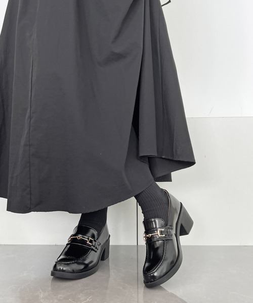 厚底ブラックローファー 上品スタイル 気軽におしゃれ セール】超軽量厚底 マニッシュ ヒールアップ ビットローファー 7525