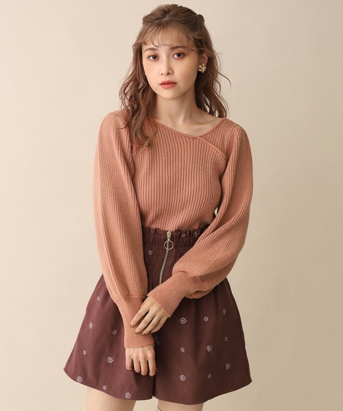 one after another NICE CLAUP(ワンアフターアナザーナイスクラップ)の「うしろレースアップワンショルダーニット(ニット/セーター・レディース・アイボリー/ピンク/オレンジ/ブラウン・FREE)」の4枚目の写真