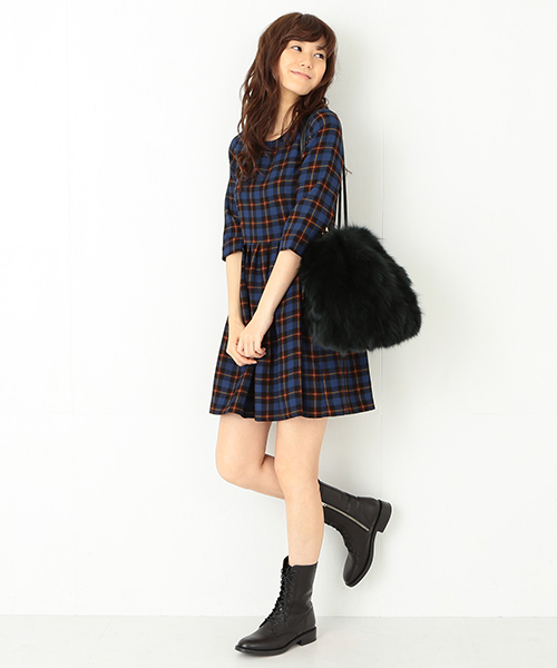 Ray BEAMS（レイビームス）の「Ray BEAMS / チェック タックフレアー ワンピース（ワンピース・レディース・ブラウン系その他/ブルー・1/0）」の18枚目の写真