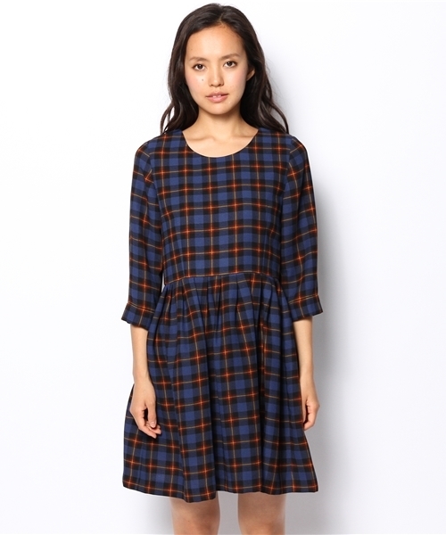 Ray BEAMS（レイビームス）の「Ray BEAMS / チェック タックフレアー ワンピース（ワンピース・レディース・ブラウン系その他/ブルー・1/0）」の3枚目の写真