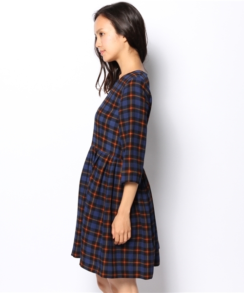 Ray BEAMS（レイビームス）の「Ray BEAMS / チェック タックフレアー ワンピース（ワンピース・レディース・ブラウン系その他/ブルー・1/0）」の4枚目の写真