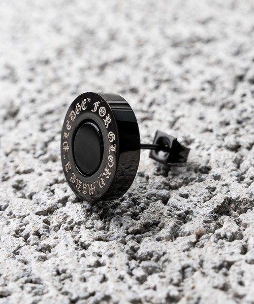 Pledge(プレッジ)の「《Pledge(プレッジ)》オニキスピアス(片耳)(ピアス(片耳用)・メンズ・シルバー/ブラック/ゴールド・FREE)」の10枚目の写真
