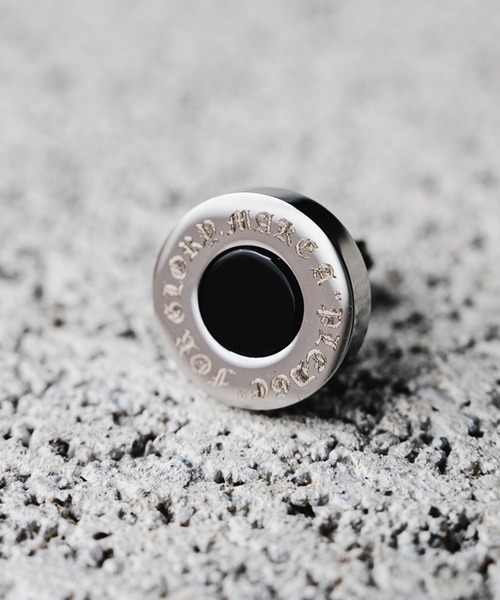 Pledge(プレッジ)の「《Pledge(プレッジ)》オニキスピアス(片耳)(ピアス(片耳用)・メンズ・シルバー/ブラック/ゴールド・FREE)」の8枚目の写真