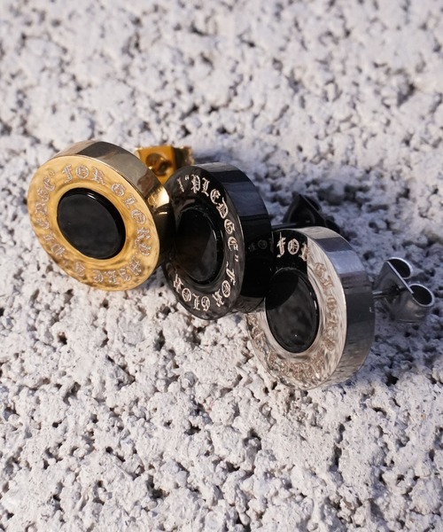 Pledge(プレッジ)の「《Pledge(プレッジ)》オニキスピアス(片耳)(ピアス(片耳用)・メンズ・シルバー/ブラック/ゴールド・FREE)」の7枚目の写真