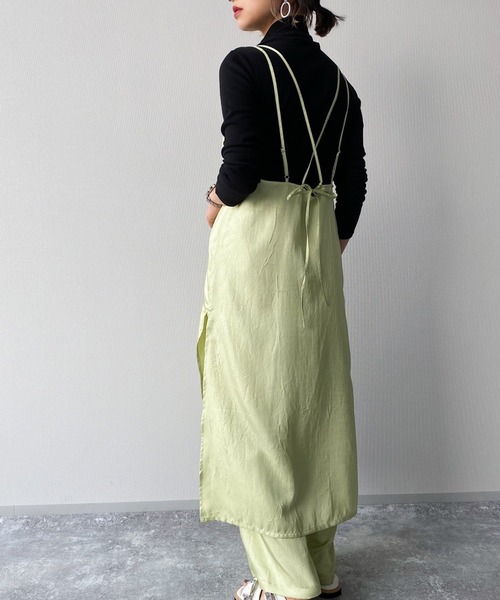 PAGEBOY（ページボーイ）の「クラッシュサテンキャミワンピース（ワンピース・レディース・ブラック/ライム/グレイッシュベージュ・FREE）」の19枚目の写真